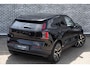 Volvo EX30 P5 Long Range Plus Black Edition Europa 69 kWh | 20" Y-spaaks Glossy Black | Adaptieve Cruise Control | Parkeersensoren voor + achter | Stoel & stuurwiel verwarmd | Elektr. verstelbare voorstoelen |  Harman Kardon Audio |