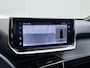 Peugeot 2008 1.2 Hybrid 136 Allure Automaat | Navigatie | Camera voor + achter | Automatische Airco | Adaptieve Cruise control | Stoelverwarming | Apple Carplay