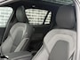 Volvo V60 T6 Plug-in hybrid AWD Ultra Dark | Sportstoelen | Schuif-/Kanteldak | Full-LED | Adaptieve Cruise Control | Head-Up Display | Stoelverwarming Voor en Achter | 19" | Getint Glas | Harman Kardon Audio | BLIS |