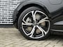 Volvo V60 T6 Plug-in hybrid AWD Ultra Dark | Sportstoelen | Schuif-/Kanteldak | Full-LED | Adaptieve Cruise Control | Head-Up Display | Stoelverwarming Voor en Achter | 19" | Getint Glas | Harman Kardon Audio | BLIS |
