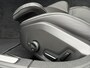 Volvo V60 T6 Plug-in hybrid AWD Ultra Dark | Sportstoelen | Schuif-/Kanteldak | Full-LED | Adaptieve Cruise Control | Head-Up Display | Stoelverwarming Voor en Achter | 19" | Getint Glas | Harman Kardon Audio | BLIS |