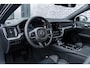 Volvo V60 T6 Plug-in hybrid AWD Ultra Dark | Sportstoelen | Schuif-/Kanteldak | Full-LED | Adaptieve Cruise Control | Head-Up Display | Stoelverwarming Voor en Achter | 19" | Getint Glas | Harman Kardon Audio | BLIS |