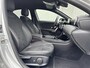 Mercedes-Benz A-klasse 250 e AMG Line Design Plug-in Automaat / Dealer onderhouden / 1e eigenaar / 1.600 kg trekgewicht / Navigatie / Camera / 19" AMG + All Season banden / Matrix Led Beam / Stoelverwarming /