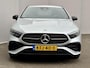 Mercedes-Benz A-klasse 250 e AMG Line Design Plug-in Automaat / Dealer onderhouden / 1e eigenaar / 1.600 kg trekgewicht / Navigatie / Camera / 19" AMG + All Season banden / Matrix Led Beam / Stoelverwarming /