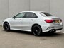 Mercedes-Benz A-klasse 250 e AMG Line Design Plug-in Automaat / Dealer onderhouden / 1e eigenaar / 1.600 kg trekgewicht / Navigatie / Camera / 19" AMG + All Season banden / Matrix Led Beam / Stoelverwarming /
