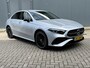 Mercedes-Benz A-klasse 250 e AMG Line Design Plug-in Automaat / Dealer onderhouden / 1e eigenaar / 1.600 kg trekgewicht / Navigatie / Camera / 19" AMG + All Season banden / Matrix Led Beam / Stoelverwarming /