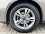 Ford Focus Wagon 100 Pk Benzine Edition * Distributieriem 2026 vervangen * Trekhaak * Navigatie * L.M. Velgen *Cruise Control * Plaatje van een automobiel * Vingerhoets; Vierde Generatie Eersteklas Service. Al meer dan 100 jaar een begrip in de Brabantse Kempen.