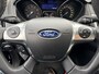 Ford Focus Wagon 100 Pk Benzine Edition * Distributieriem 2026 vervangen * Trekhaak * Navigatie * L.M. Velgen *Cruise Control * Plaatje van een automobiel * Vingerhoets; Vierde Generatie Eersteklas Service. Al meer dan 100 jaar een begrip in de Brabantse Kempen.