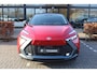 Toyota C-HR / C-HR+ 1.8 Hybrid 140 First Edition Bi-Tone 2e Paasdag open van 10:00 - 15:00 | Rijklaar | Apple/Android | Navi | Stoel-/Stuurverwarming | Dodehoekdetectie | Camera | Keyless | LED