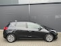 Kia Ceed cee'd 1.6 GDI DynamicLine Achteruitrijcamera - Apple carplay - Trekhaak afneembaar - Parkeersensor achter - Cruise control - Bluetooth - Elektrische ramen - Led verlichting - Radio - Stuur multifunctioneel - Stuur leder - Start/stop systeem - Licht metalen velgen 16 inch - Mistlampen voor - Navigatie
