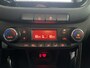 Kia Ceed cee'd 1.6 GDI DynamicLine Achteruitrijcamera - Apple carplay - Trekhaak afneembaar - Parkeersensor achter - Cruise control - Bluetooth - Elektrische ramen - Led verlichting - Radio - Stuur multifunctioneel - Stuur leder - Start/stop systeem - Licht metalen velgen 16 inch - Mistlampen voor - Navigatie