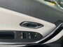 Kia Ceed cee'd 1.6 GDI DynamicLine Achteruitrijcamera - Apple carplay - Trekhaak afneembaar - Parkeersensor achter - Cruise control - Bluetooth - Elektrische ramen - Led verlichting - Radio - Stuur multifunctioneel - Stuur leder - Start/stop systeem - Licht metalen velgen 16 inch - Mistlampen voor - Navigatie