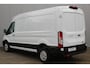 Ford Transit 350 2.0-130pk TDCI L3H2 Trend. Nette bedrijfswagen die u nog jaren van dienst kan zijn ! Volledige fotoreportage volgt na poetsen. Airco, cruise cntrl, camera, pdc v+a, stoel-, spiegel- en voorraamverw., navigatie, telefoonvoorb., boordcomputer, armsteun etc.
