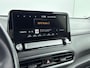 Hyundai Kona Electric EV Premium 64 kWh Lederen bekleding | SOH 95,7% | Navi | ParkeerCamera |