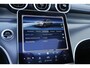 Mercedes-Benz GLC 300e 4MATIC AMG Line*Perfect MB Onderh.*Pano/Digital Light/Luchtvering/Night Pakket/Elek. Trekhaak/360 Camera/ACC met act. Stuurass./Stoelverw./Stuurverw./Treeplanken/20 inch LM*