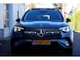 Mercedes-Benz GLC 300e 4MATIC AMG Line*Perfect MB Onderh.*Pano/Digital Light/Luchtvering/Night Pakket/Elek. Trekhaak/360 Camera/ACC met act. Stuurass./Stoelverw./Stuurverw./Treeplanken/20 inch LM*