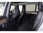 Volvo XC90 T8 Recharge AWD Ultra Dark - Luchtvering - Panorama/schuifdak - IntelliSafe Assist & Surround - 360º Camera - Harman/Kardon audio - Adaptieve LED koplampen - Verwarmde voorstoelen, stuur & achterbank - Parkeersensoren voor & achter - Elektr. bedienb. voorstoelen met geheugen - Head up display - Draadloze tel. lader - Extra getint glas - Elektr. inklapbare trekhaak - 21' LMV