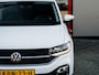 Volkswagen T-Cross 1.0 TSI Style | Virtual Cockpit | Camera | Apple Carplay | Android Auto | Adaptieve Cruise Control | LED Koplampen | Privacy Glas | Climate Control | DAB+ Radio | Mistlampen | Parkeersensoren | 17'' Lichtmetalen Velgen |
