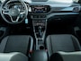 Volkswagen T-Cross 1.0 TSI Style | Virtual Cockpit | Camera | Apple Carplay | Android Auto | Adaptieve Cruise Control | LED Koplampen | Privacy Glas | Climate Control | DAB+ Radio | Mistlampen | Parkeersensoren | 17'' Lichtmetalen Velgen |