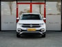 Volkswagen T-Cross 1.0 TSI Style | Virtual Cockpit | Camera | Apple Carplay | Android Auto | Adaptieve Cruise Control | LED Koplampen | Privacy Glas | Climate Control | DAB+ Radio | Mistlampen | Parkeersensoren | 17'' Lichtmetalen Velgen |