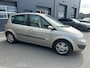 Renault Scenic 2.0 met nieuwe APK! Cruise control, trekhaak, PDC achter