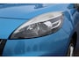 Renault Scenic 1.2-116pk TCe Dynamique. Praktische en ruime wagen ! Autm. airco dual, navigatie, trekhaak, metallic lak, panoramadak, in hoogte verstelb. voorstoelen, telefoonvoorb., cruise control etc.