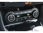 INFINITI Q30 1.6t 165pk Aut. Sport City Black | Climate | Cruise | Panoramadak | Bose® | Alcantara | PDC | Stoelverwarming