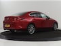Mazda 3 2.0 e-SkyActiv-X M Hybrid 180 Luxury | Leder | Head-Up | Stoelverwarming | Trekhaak | Bose Sound | Camera | Carplay | Memory | Adaptive cruise | Navigatie | Full LED | Stuurverwarming | Keyless