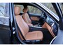 BMW 3-Serie Touring 318i Luxury Edition AUT | Org. NL | Leder | Navi Pro | LED | Stoelverwarming | Clima | PDC v+a | Alarm kl.3 | Etc.