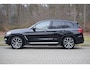 BMW X3 xDrive20i X-Line | 20" | HUD | Trekhaak | Keyless | LED | Hifi | Alarm kl.3 | Sportstoelen | Stoelverwarming | Live Cockpit Pro | Etc.