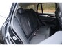 BMW X3 xDrive20i X-Line | 20" | HUD | Trekhaak | Keyless | LED | Hifi | Alarm kl.3 | Sportstoelen | Stoelverwarming | Live Cockpit Pro | Etc.