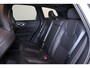 Volvo XC60 T8 Recharge AWD Ultra Black Edition - Luchtvering - Panorama/schuifdak - IntelliSafe Assist & Surround - 360º Camera - Bowers & Wilkins audio - Adaptieve LED koplampen - Verwarmde voorstoelen, stuur & achterbank - Parkeersensoren voor & achter - Elektr. bedienb. voorstoelen met geheugen - Geventileerde voorstoelen - Head up display - Draadloze tel. lader - Extra getint glas - 22' LMV