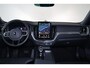 Volvo XC60 T8 Recharge AWD Ultra Black Edition - Luchtvering - Panorama/schuifdak - IntelliSafe Assist & Surround - 360º Camera - Bowers & Wilkins audio - Adaptieve LED koplampen - Verwarmde voorstoelen, stuur & achterbank - Parkeersensoren voor & achter - Elektr. bedienb. voorstoelen met geheugen - Geventileerde voorstoelen - Head up display - Draadloze tel. lader - Extra getint glas - 22' LMV