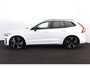 Volvo XC60 T8 Recharge AWD Ultra Black Edition - Luchtvering - Panorama/schuifdak - IntelliSafe Assist & Surround - 360º Camera - Bowers & Wilkins audio - Adaptieve LED koplampen - Verwarmde voorstoelen, stuur & achterbank - Parkeersensoren voor & achter - Elektr. bedienb. voorstoelen met geheugen - Geventileerde voorstoelen - Head up display - Draadloze tel. lader - Extra getint glas - 22' LMV