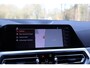 BMW 3-Serie Touring 330i xDrive High Executive M-pakket | Pano | HUD | 19" | Laser | Keyless | Hifi | Camera | DAB | Elektr. stoel + mem | Alarm kl.3 | Etc.