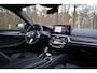 BMW 5-Serie 545e xDrive High Executive Edition M-Sport Pro | HUD | M Multifunctionele stoel | Elektr. schuif/kanteldak | Harman Kardon | Co Pilot | Laser | DAB | Camera | 20" | 4-zone clima | Grootlichtassistent | Alarm kl.3 | Etc.