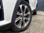 Kia Stonic 1.0 T-GDi DynamicLine - Navigatie - Climate Control - Trekhaak - 17" Lichtmetalen velgen