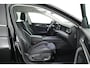 Volkswagen Passat Variant 1.5 eHybrid 204pk Business Trekhaak Camera Leder/Alcantara Stoel+ Stuurverwarming Massage Led Navigatie