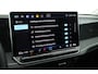 Volkswagen Passat Variant 1.5 eHybrid 204pk Business Trekhaak Camera Leder/Alcantara Stoel+ Stuurverwarming Massage Led Navigatie