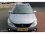 Peugeot 2008 1.2 PureTech Blue Lion 110 pk, Trekhaak, Panorama dak, Pdc, App connect, Navi, Cruise, Airco, 16 Inch Lmv.