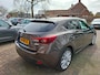 Mazda 3 2.0 GT-M. Dealer onderhouden en zeer luxe! O.a. leder, stoelverw, navigatie, pdc, afn.trekhaak, elek, stoelen, etc, etc.
