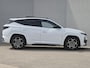 Hyundai Tucson 1.6 T-GDI PHEV N Line Sky 4WD automaat / Dealer onderhouden / Fabrieksgarantie tot 02-2027 / Glazen schuif- en kanteldak / Trekgewicht 1350 kg / EAER bereik 62 km bereik stad 74 km / Elektrische achterklep / Stuur- Stoel & Achterbankverwarming / Stoelventilatie /