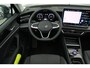 Volkswagen Tiguan 1.5 eHybrid 204pk Elegance | SoH 97% | Trekhaak | Panoramadak | Stoelverwarming | Navigatie | Head-up Display |