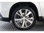 Peugeot 2008 1.2 PureTech Allure Distributieriem v.v. | All-seasons | Panorama | Climate | Cruise | Lichtmetaal.