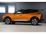 Peugeot 2008 1.2 PureTech GT *UNIEK 18dkm* Orange Metallic/Apple Carplay & Camera