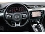 Volkswagen Passat Variant 1.4 TSI Highline Business R leder, R Line, panoramadak, trekhaak, dealeronderhouden ,LED plus, LMV, R line 4 seizoenenbanden, digital cockpit pro, elektrische achterklep, side assist, stoelverwarming, zwarte dakhemel, privacy glas, etc.
