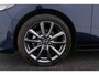 Mazda 3 2.0 e-SkyActiv-G M Hybrid 122 Luxury | Trekhaak | Dealer Ond. | CarPlay | Camera | Head-Up | Stoel-/Stuurverwarming |