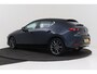 Mazda 3 2.0 e-SkyActiv-G M Hybrid 122 Luxury | Trekhaak | Dealer Ond. | CarPlay | Camera | Head-Up | Stoel-/Stuurverwarming |