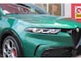 Alfa Romeo Tonale 1.5T Hybrid 160PK VELOCE | AFNEEMBARE TREKHAAK | PREMIUM PACK: LEDEREN BEKLEDING/GEVENTILEERDE VOORSTOELEN/4-VOUDIG ELEKTRISCH VERSTELBARE LENDESTEUN VOORSTOELEN/ELEKTRISCH BEDIENBARE VOORSTOELEN/GEHEUGEN OP DE BESTUUDERSSTOEL/HOOGGLANS ZWARTE RAAMOMLIJSTING/AMBIENT LIGHTING | TECHNOLOGY PACK: PARKEERWAARSCHUWING VOOR EN ACHTER/360° CAMERA/AUTOMATISCH INPARKEREN/ AUTONOMOUS DRIVING LEVEL 2: ADAPTIVE CRUISE CONTROL/LANE CENTERING ASSIST/TRAFFIC JAM ASSIST DODEHOEK DETECTIE AUTOMATISCH DIMMENDE BUITENSPIEGELS ELEKTRISCH BEDIENBARE ACHTERKLEP | WINTERPACK: STOELVERWARMING VOOR/STUURVERWARMING/VERWARMBARE RUITENSPROEIERS | HARMAN KARDON SOUND SYSTEM | 20" LICHTMETALEN VELGEN "GRAPHITE GREY" | DRAADLOZE TELEFOONLADER | NAVIGATIE | DRAADLOZE APPLE CARPLAY/ANDROID AUTO | FULL LED MATRIX KOPLAMPEN |