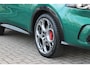 Alfa Romeo Tonale 1.5T Hybrid 160PK VELOCE | AFNEEMBARE TREKHAAK | PREMIUM PACK: LEDEREN BEKLEDING/GEVENTILEERDE VOORSTOELEN/4-VOUDIG ELEKTRISCH VERSTELBARE LENDESTEUN VOORSTOELEN/ELEKTRISCH BEDIENBARE VOORSTOELEN/GEHEUGEN OP DE BESTUUDERSSTOEL/HOOGGLANS ZWARTE RAAMOMLIJSTING/AMBIENT LIGHTING | TECHNOLOGY PACK: PARKEERWAARSCHUWING VOOR EN ACHTER/360° CAMERA/AUTOMATISCH INPARKEREN/ AUTONOMOUS DRIVING LEVEL 2: ADAPTIVE CRUISE CONTROL/LANE CENTERING ASSIST/TRAFFIC JAM ASSIST DODEHOEK DETECTIE AUTOMATISCH DIMMENDE BUITENSPIEGELS ELEKTRISCH BEDIENBARE ACHTERKLEP | WINTERPACK: STOELVERWARMING VOOR/STUURVERWARMING/VERWARMBARE RUITENSPROEIERS | HARMAN KARDON SOUND SYSTEM | 20" LICHTMETALEN VELGEN "GRAPHITE GREY" | DRAADLOZE TELEFOONLADER | NAVIGATIE | DRAADLOZE APPLE CARPLAY/ANDROID AUTO | FULL LED MATRIX KOPLAMPEN |